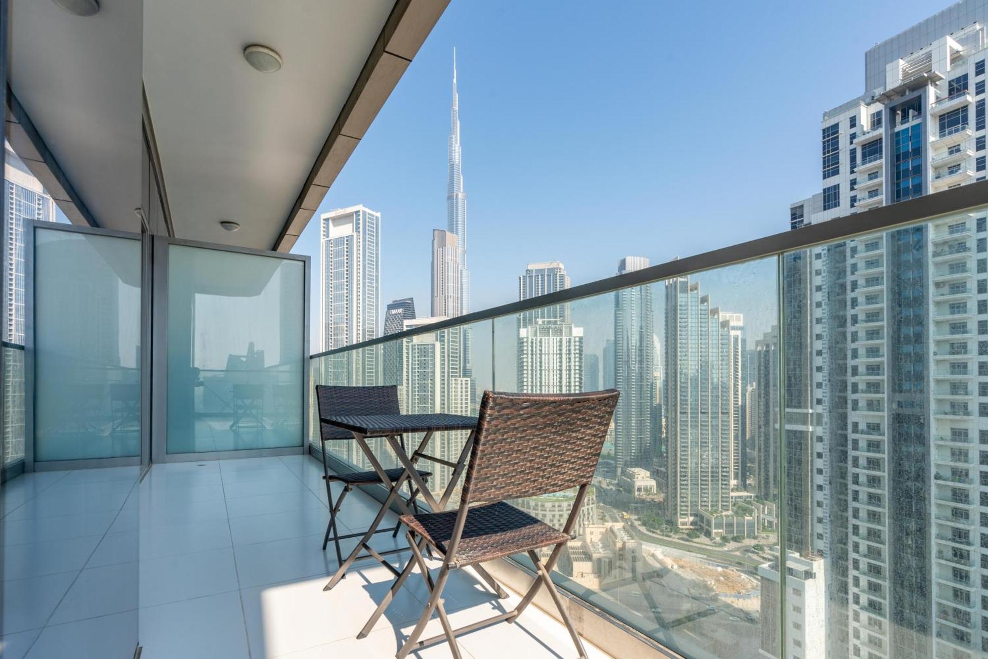 Infinity Pool & Burj Khalifa View L Luxe Paramount Dubai Exterior foto