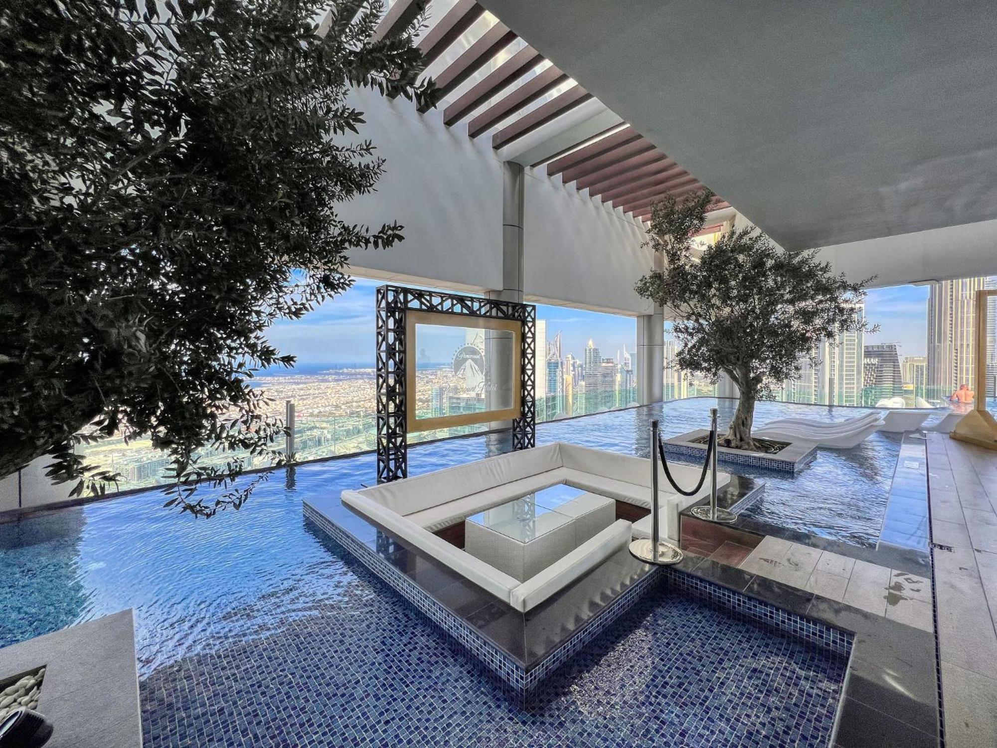 Infinity Pool & Burj Khalifa View L Luxe Paramount Dubai Exterior foto