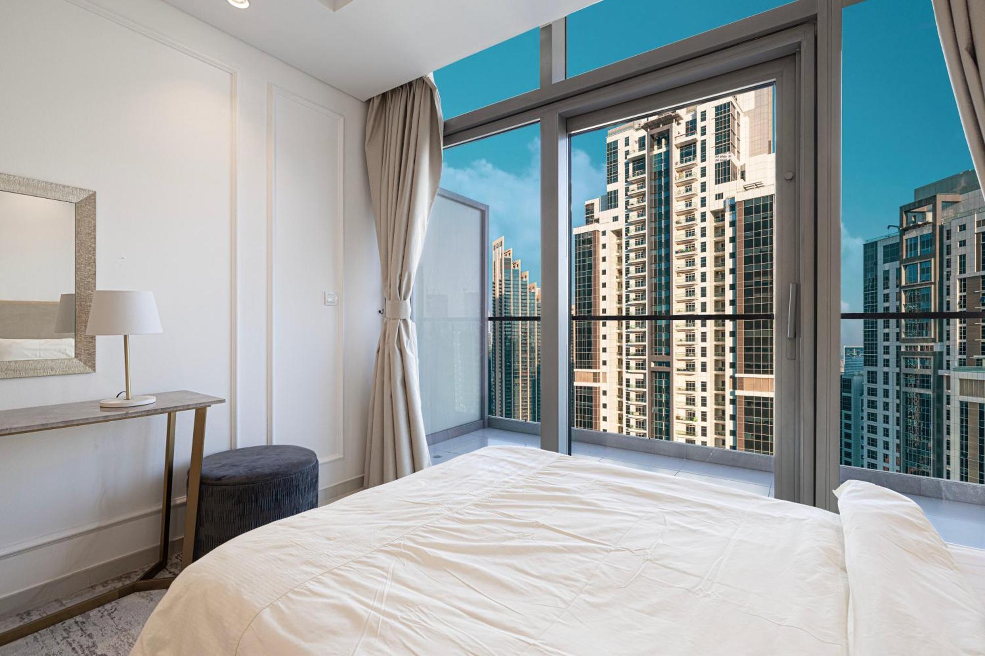 Infinity Pool & Burj Khalifa View L Luxe Paramount Dubai Exterior foto